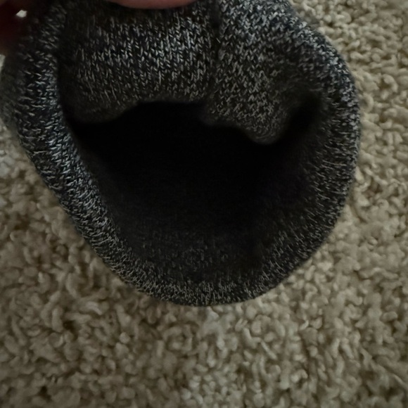 Carhartt Gray and White Knit Fall/Winter Beanie - Picture 3 of 4